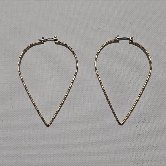 Lucky Brand Hammered Gold Tone Cone hoop Earrings - Picture 1 of 4